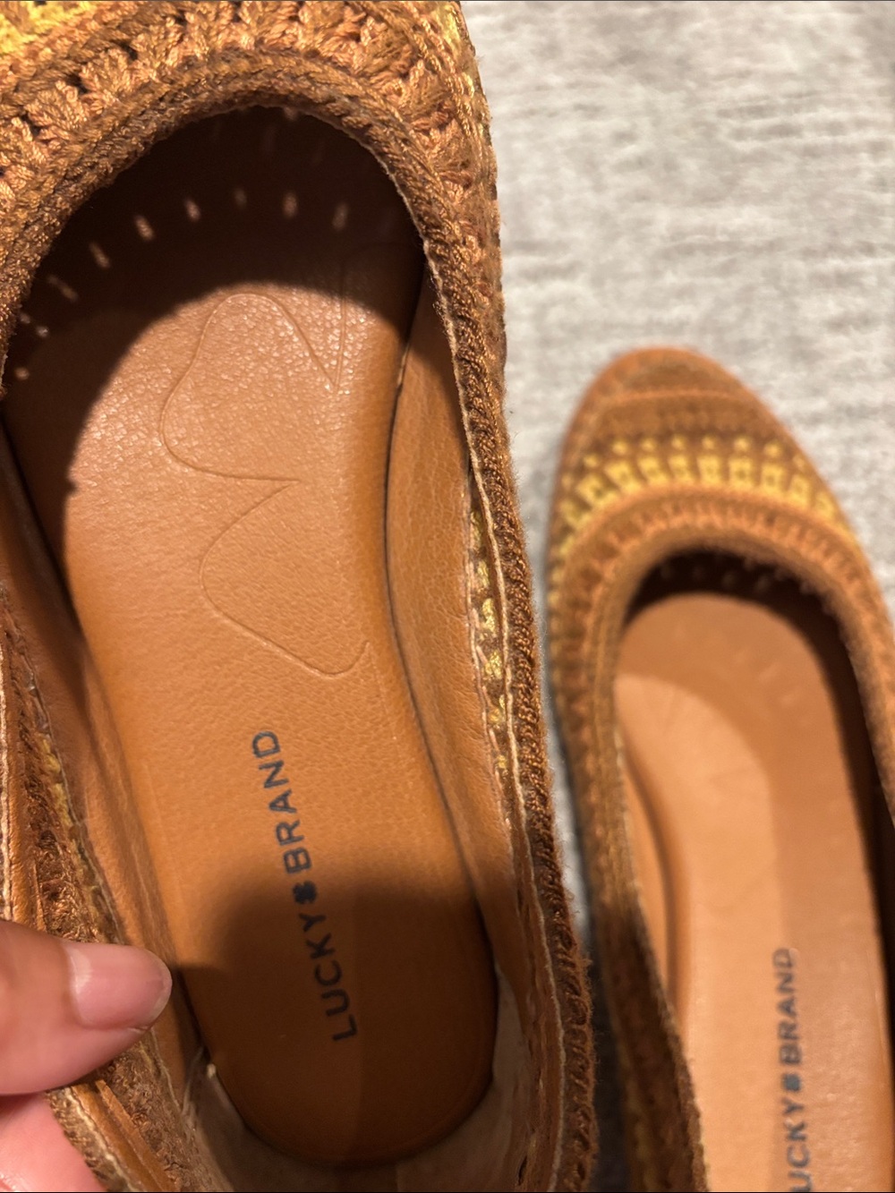 Lucky Brand Brown and Yellow Crochet Slip-On Flats 7.5 - Picture 3 of 7